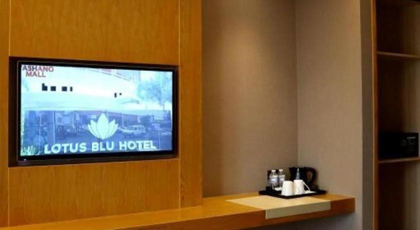 Lotus Blu Hotel Legazpi Exterior foto